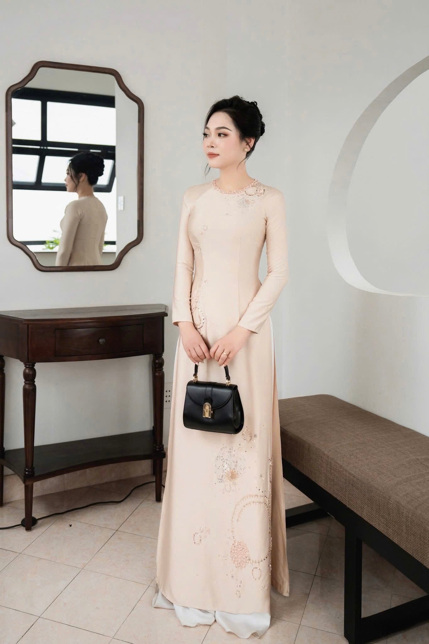 S375 Áo only no pants - Áo dài dáng truyền thống chiết li eo lụa ruby thiết kế đính kết màu da