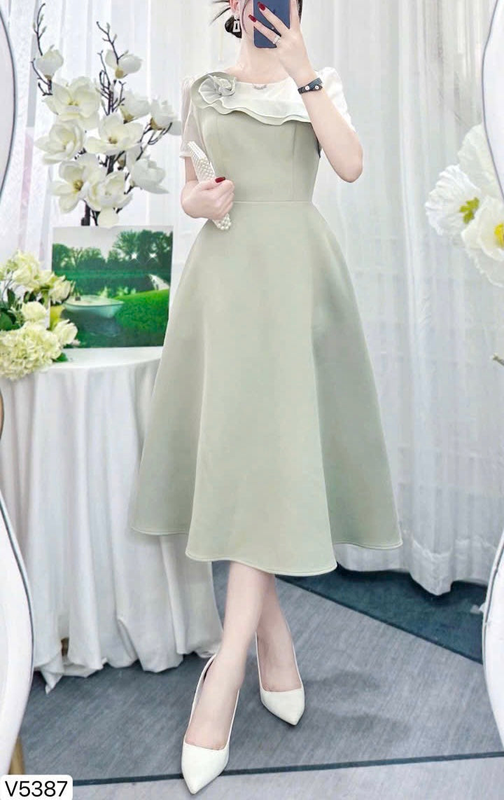 Dress V5387