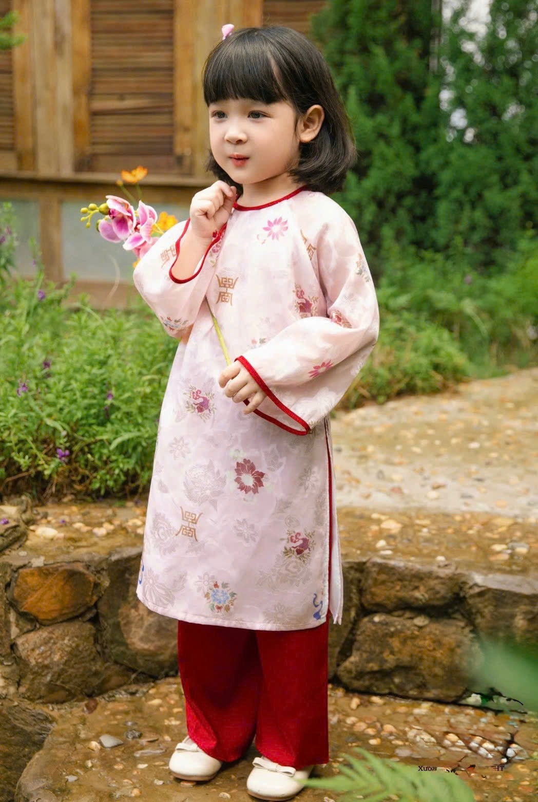 BG122 Áo + quần - Áo dài bé gái dáng suông tơ hồng