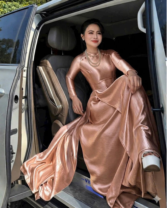 M585 4313 Áo + quần váy - Áo dài dáng truyền thống chiết li eo lụa tằm titan màu nâu nude