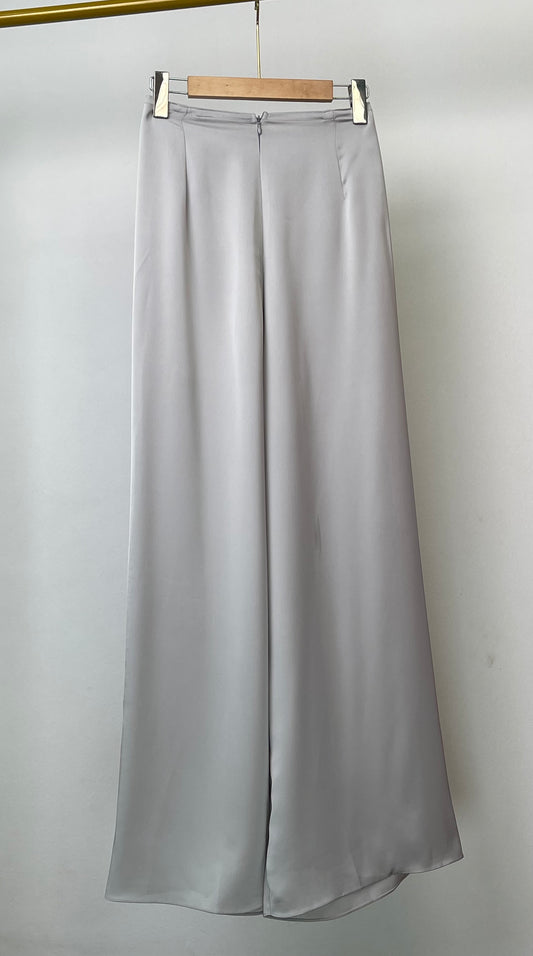 3844 Quần suông lụa tô châu màu silver xám bạc