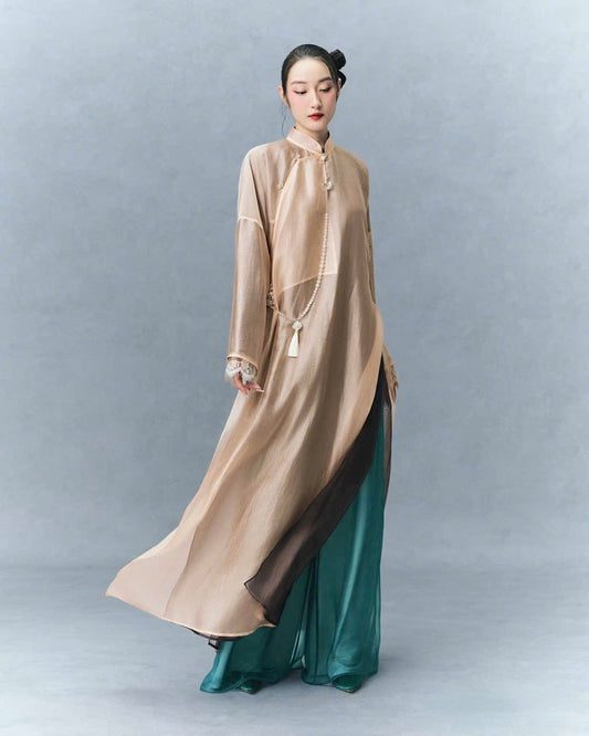 M633 6405 Áo + choàng + quần - Áo dài dáng suông tơ màu đen choàng nâu