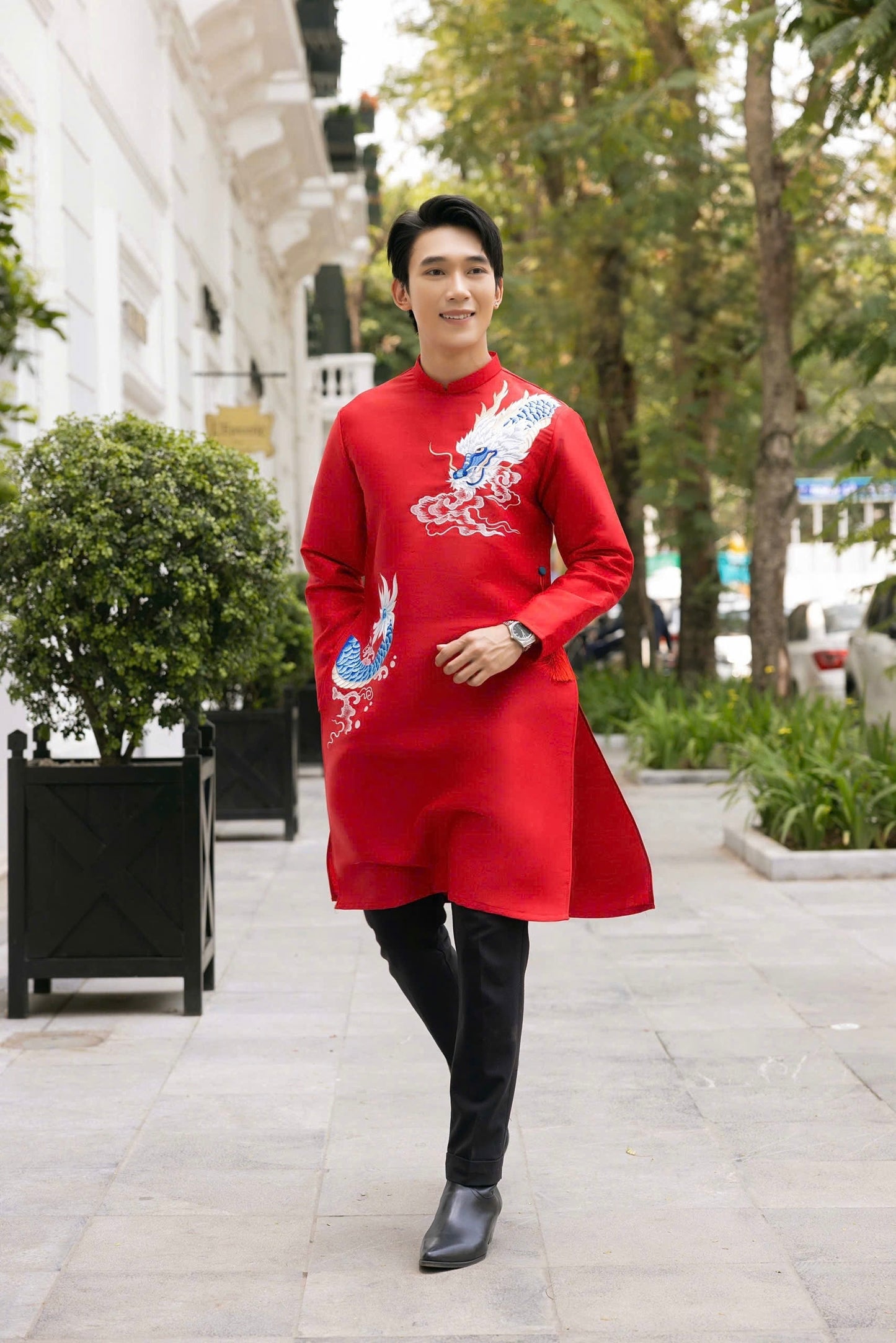 B193 - 5823 Áo dài nam Phi Long Đỏ