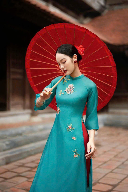 T491 Áo only - Áo dài lụa ruby màu xanh lý thêu hoa