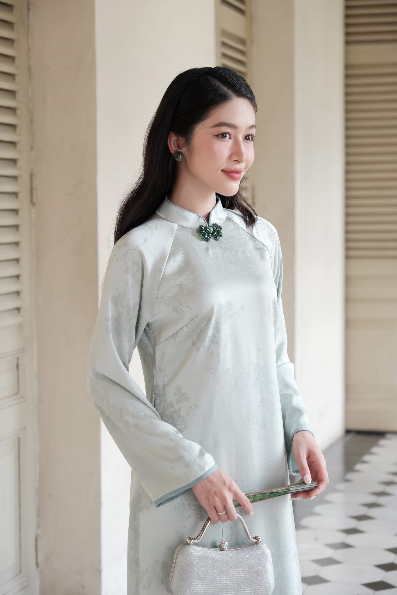 H660-Áo only no pants - Áo dài dáng suông 2 tà lụa gấm màu xanh nhạt