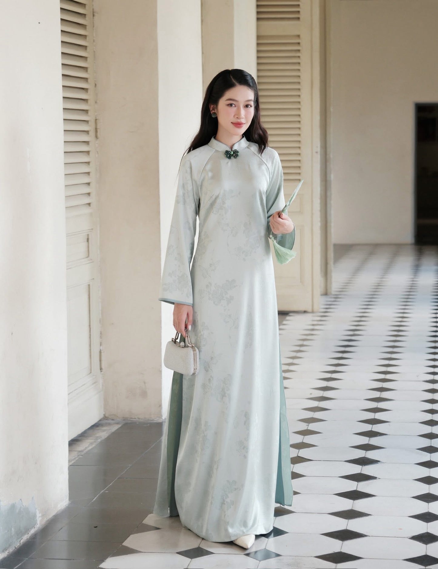 H660-Áo only no pants - Áo dài dáng suông 2 tà lụa gấm màu xanh nhạt