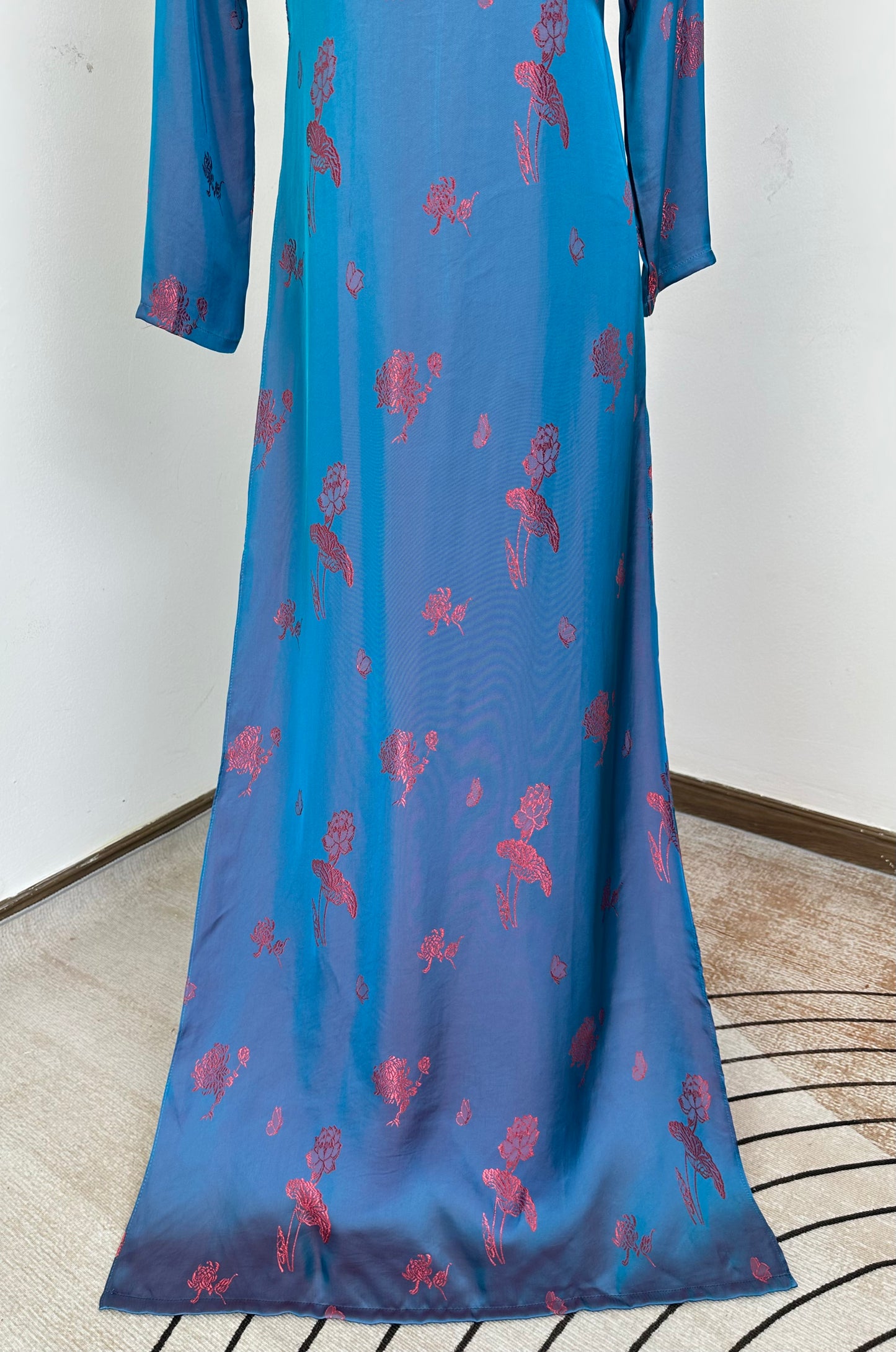 K62 5151 Áo only no pants - Áo dài dáng truyền thống chiết li eo lụa tằm cổ thuyền
