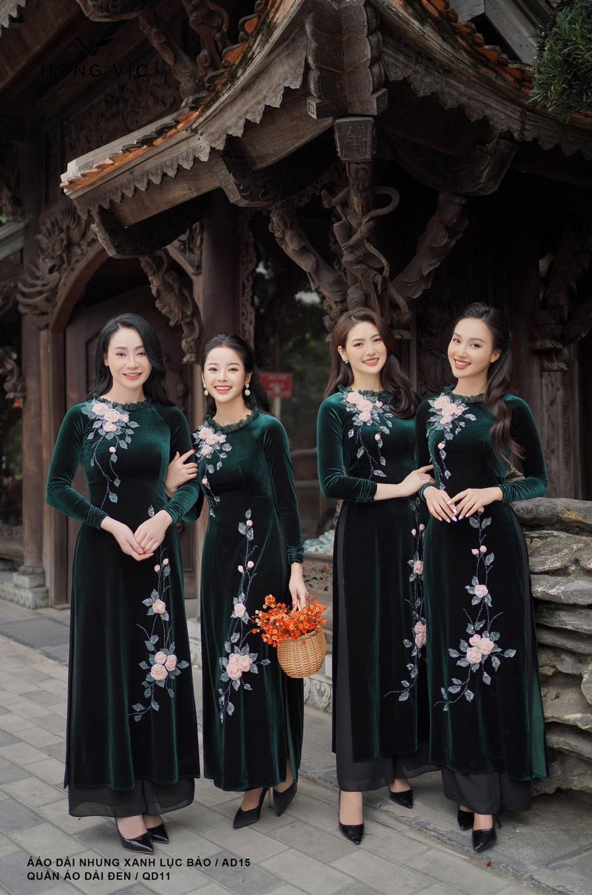 H369 1650 Only Áo - Áo nhung xanh rêu đính hoa nổi