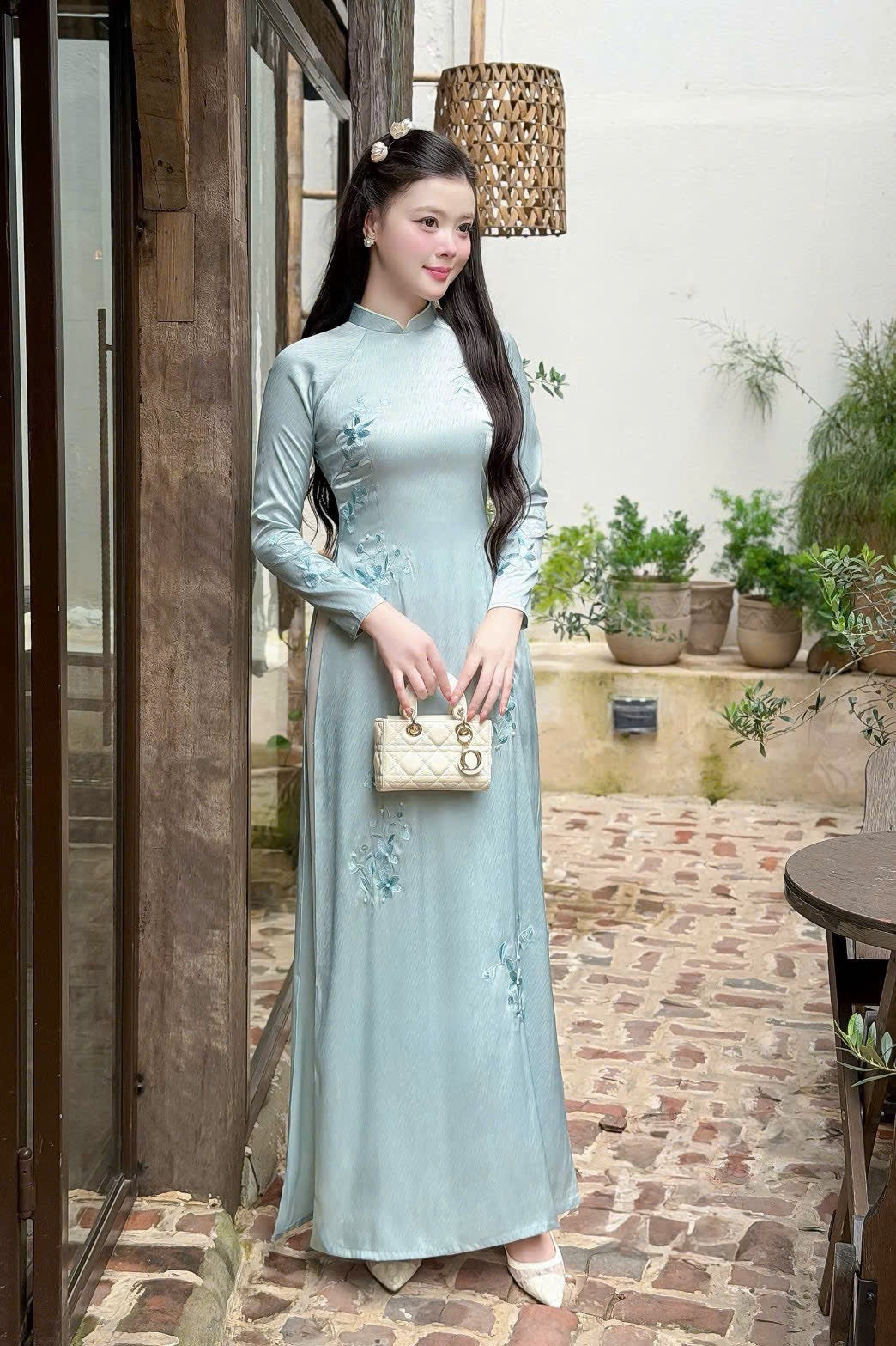 TN120 5781 Áo only no pants - Áo dài dáng truyền thống chiết li eo lụa vân gỗ thêu màu xanh