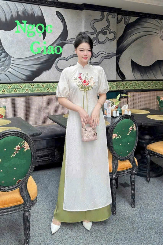TN124 5783 Áo only no pants - Áo dài dáng suông thêu màu trắng kem