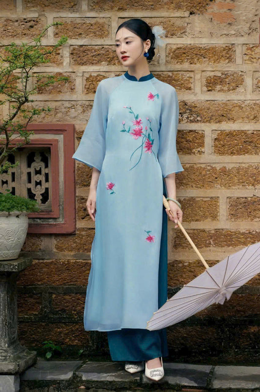 M242 Áo only - Áo dài tơ thêu xanh Mộng Dao