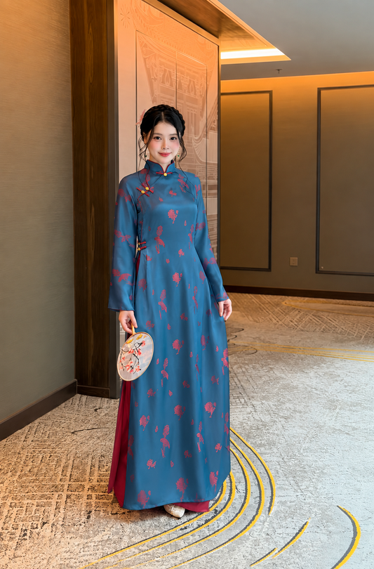 K241 5831 Áo + quần cùng chất - Áo dài chiết eo 2 tà lụa tằm sen dạ cúc màu xanh dương ánh đỏ