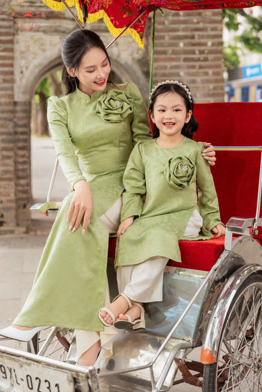 M105 - Áo dài Mẹ Tân xuân Xanh + Quần kem be