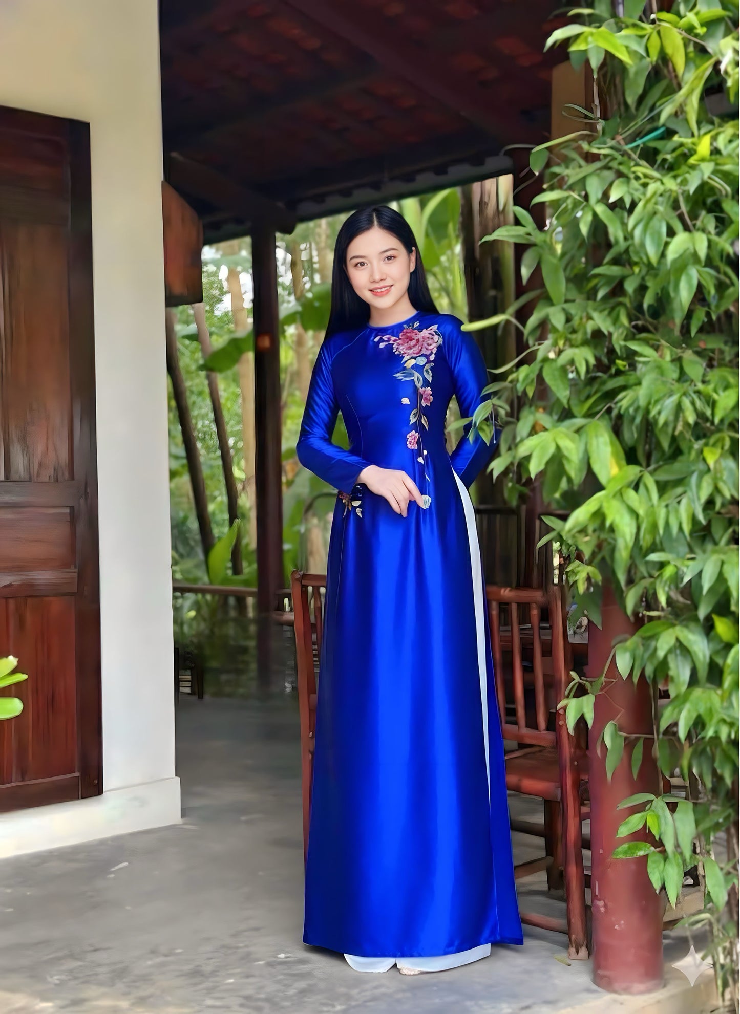 T611 Áo only - Áo dài lụa valentino xanh coban thêu