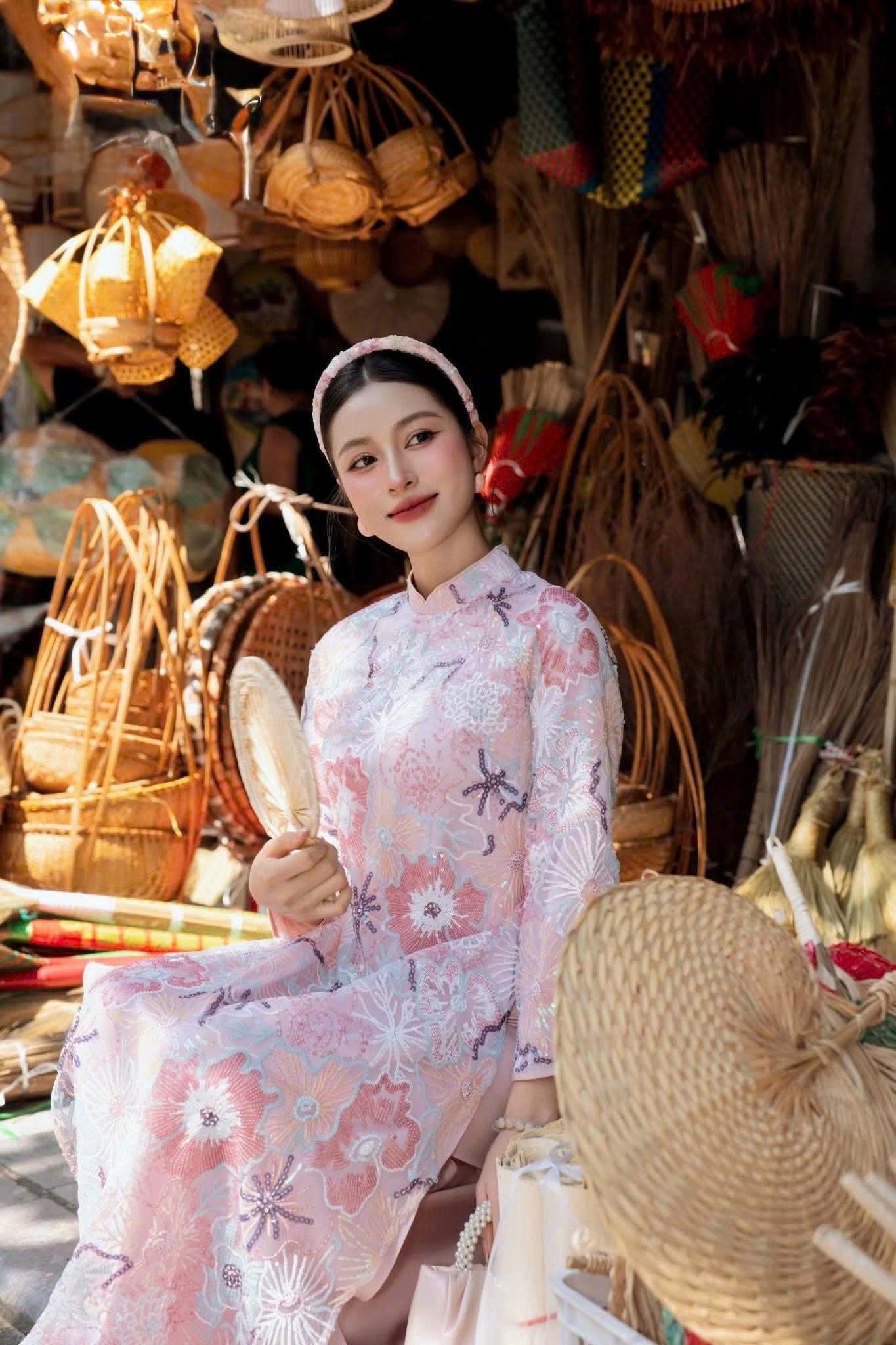 M208 2083 Áo + quần - Áo dài dáng suông thiết kế đính hoa Bling