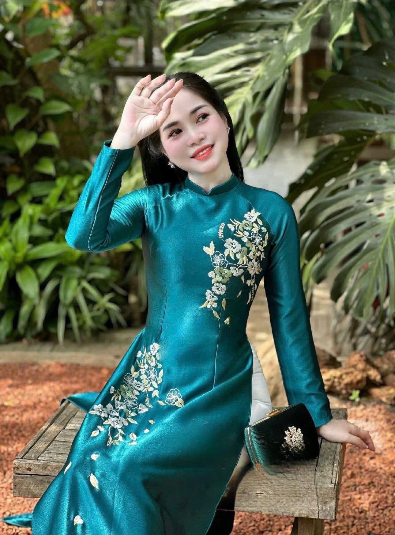 H294 1485 Áo only - Áo dài lụa valenino thêu hoa màu xanh chai