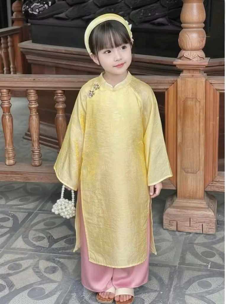 BG114 Áo + quần - Set áo dài bé gái màu vàng lụa tằm ánh kim tencel