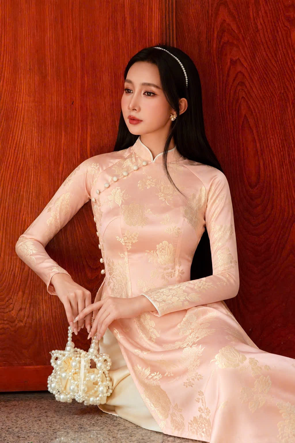 H841 4367 Áo only no pants - Áo dài dáng truyền thống chiết li eo lụa tằm