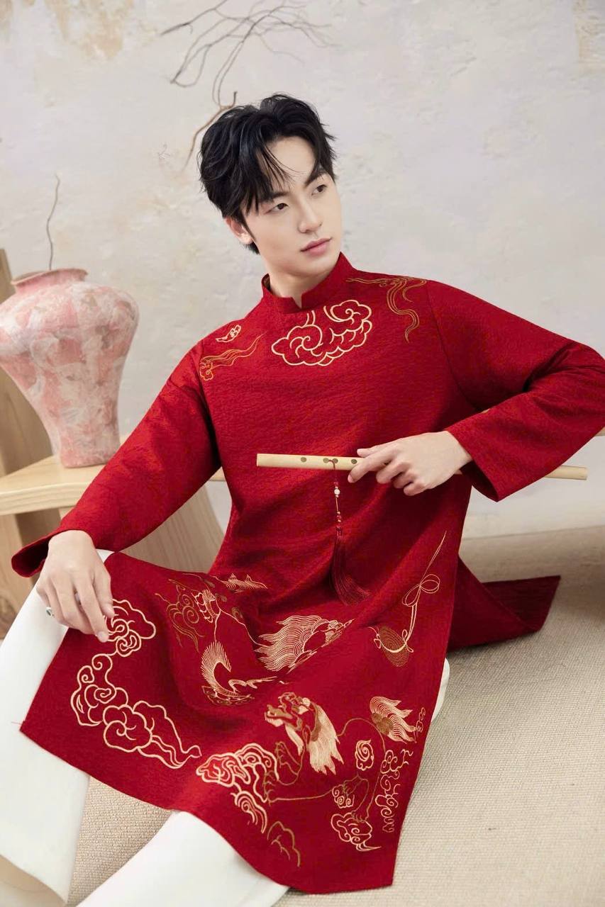 B204 5905 - Áo dài nam thêu màu xanh đỏ