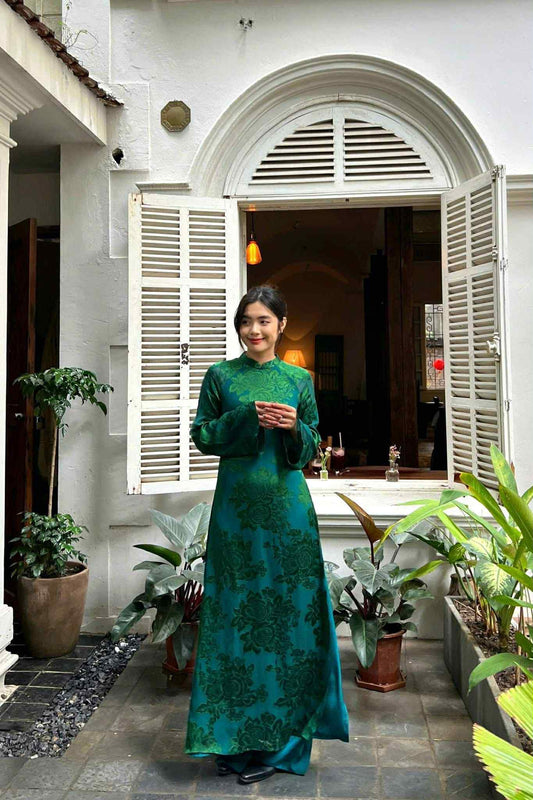 T468 Áo only - Áo dài tơ 4 tà dáng suông màu xanh lá