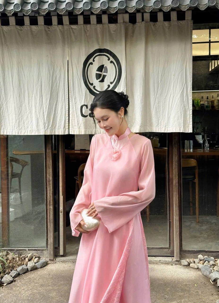 K87 Áo only no pants - Áo dài cổ yếm kèm choàng tơ màu hồng