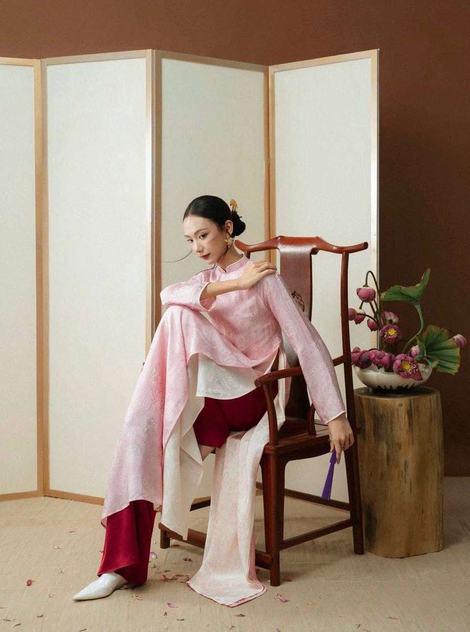 K174 Áo only no pants - Áo dài dáng suông 4 tà lụa tằm thọ dơi