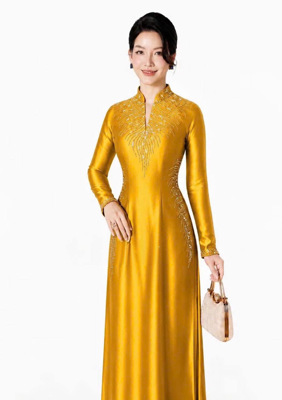 S368 5261 Áo only no pants - Áo dài thiết kế đính kết dáng truyền thống chiết li eo lụa bảo ngọc màu vàng