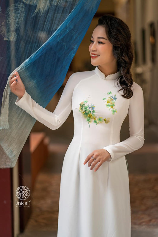 C102 Áo only no pants - Áo dài chiffon trắng thêu