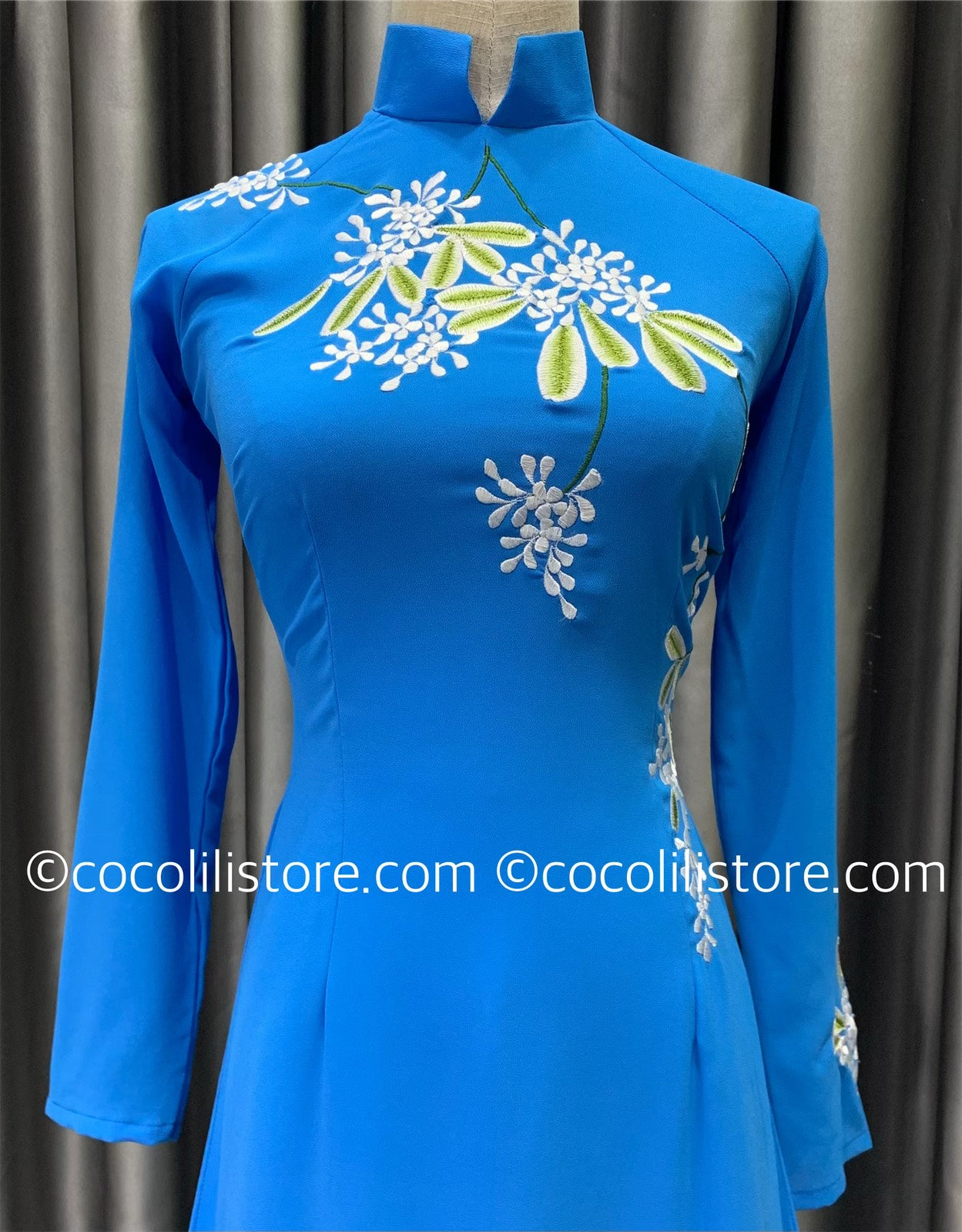C72 Áo + quần chiffon - Áo dài chiffon 4 tà màu xanh đức mẹ thêu hoa