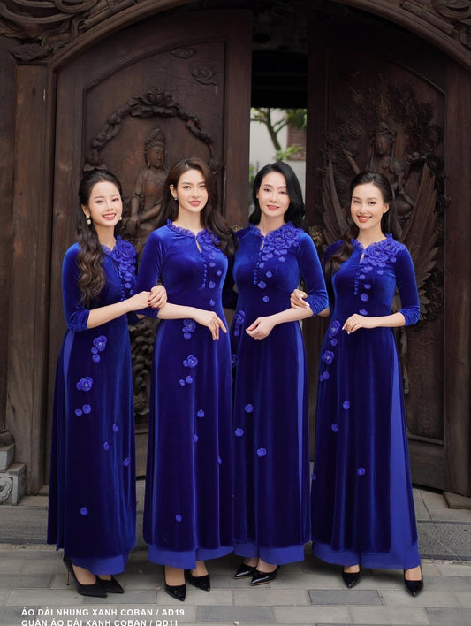 H368 1649 Only Áo - Áo nhung xanh Coban đính hoa nổi