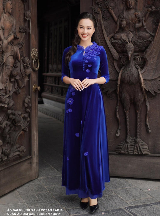 H368 1649 Only Áo - Áo nhung xanh Coban đính hoa nổi