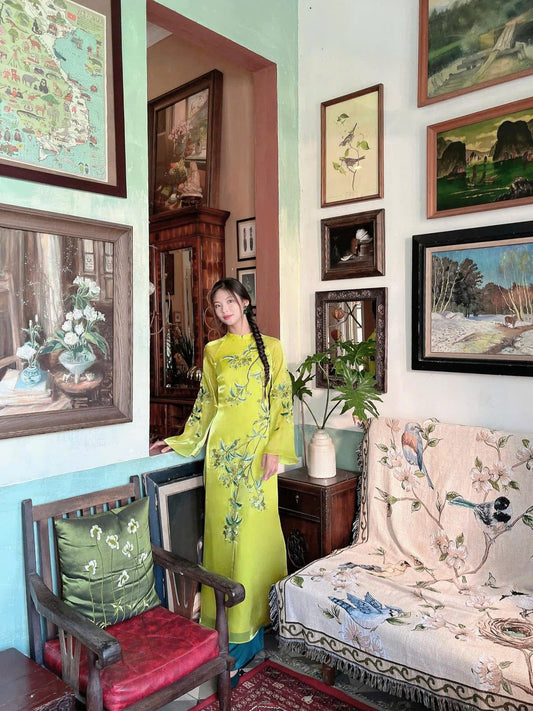 H159 Áo only - Áo dài tơ thêu xanh lá mạ 4 tà