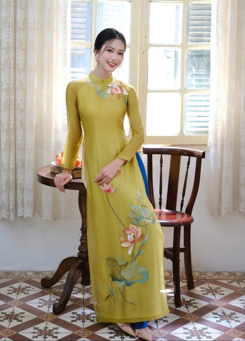 T606 1335 Áo only - Áo dài tơ 4 tà thêu hoa sen