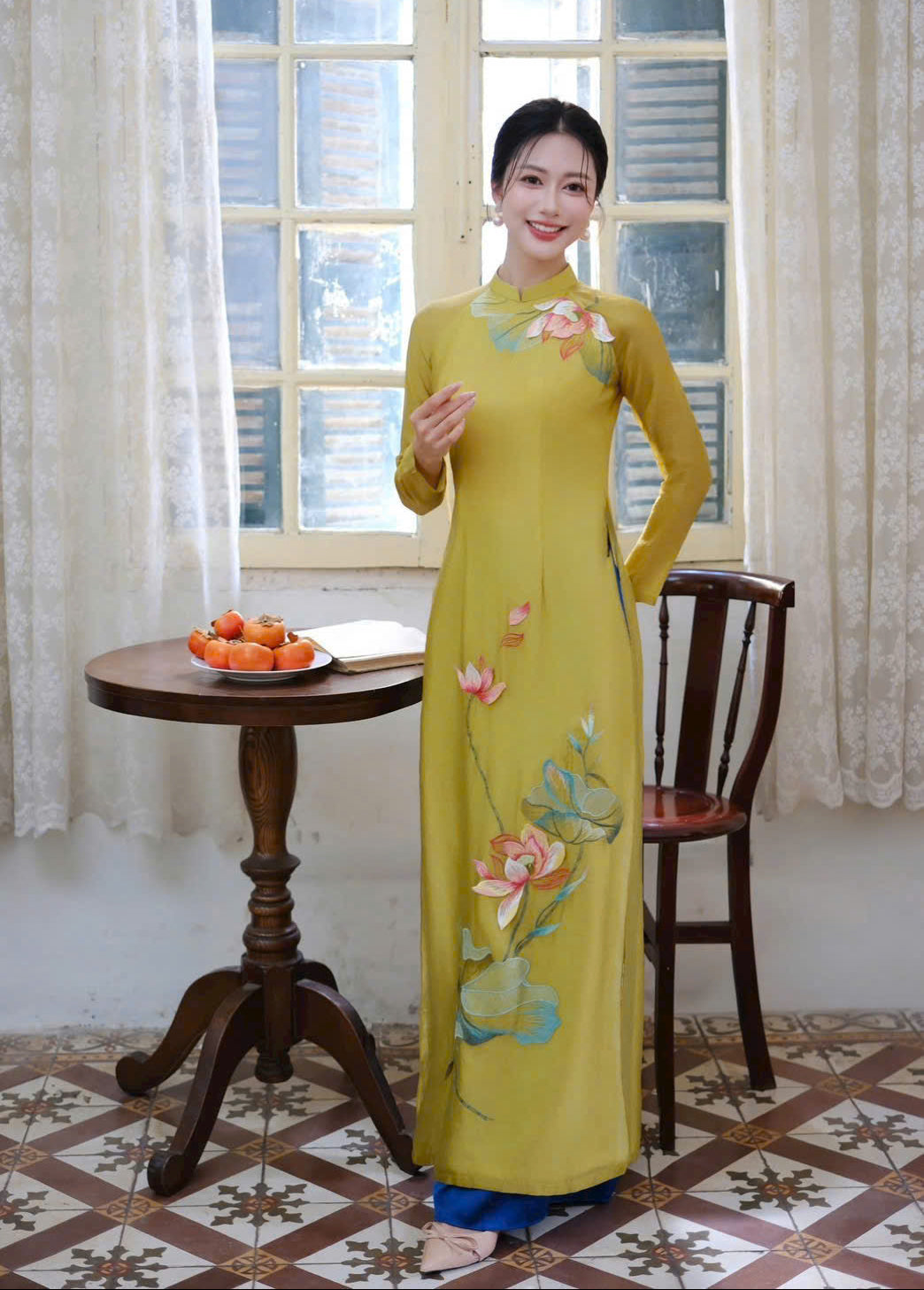 T606 1335 Áo only - Áo dài tơ 4 tà thêu hoa sen