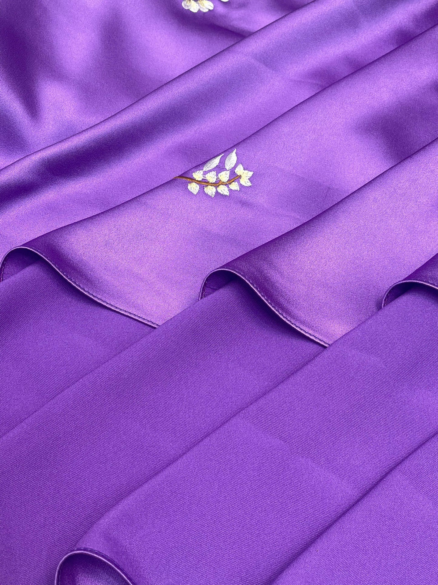 H225 1360 Áo only - Áo dài màu tím thêu hoa