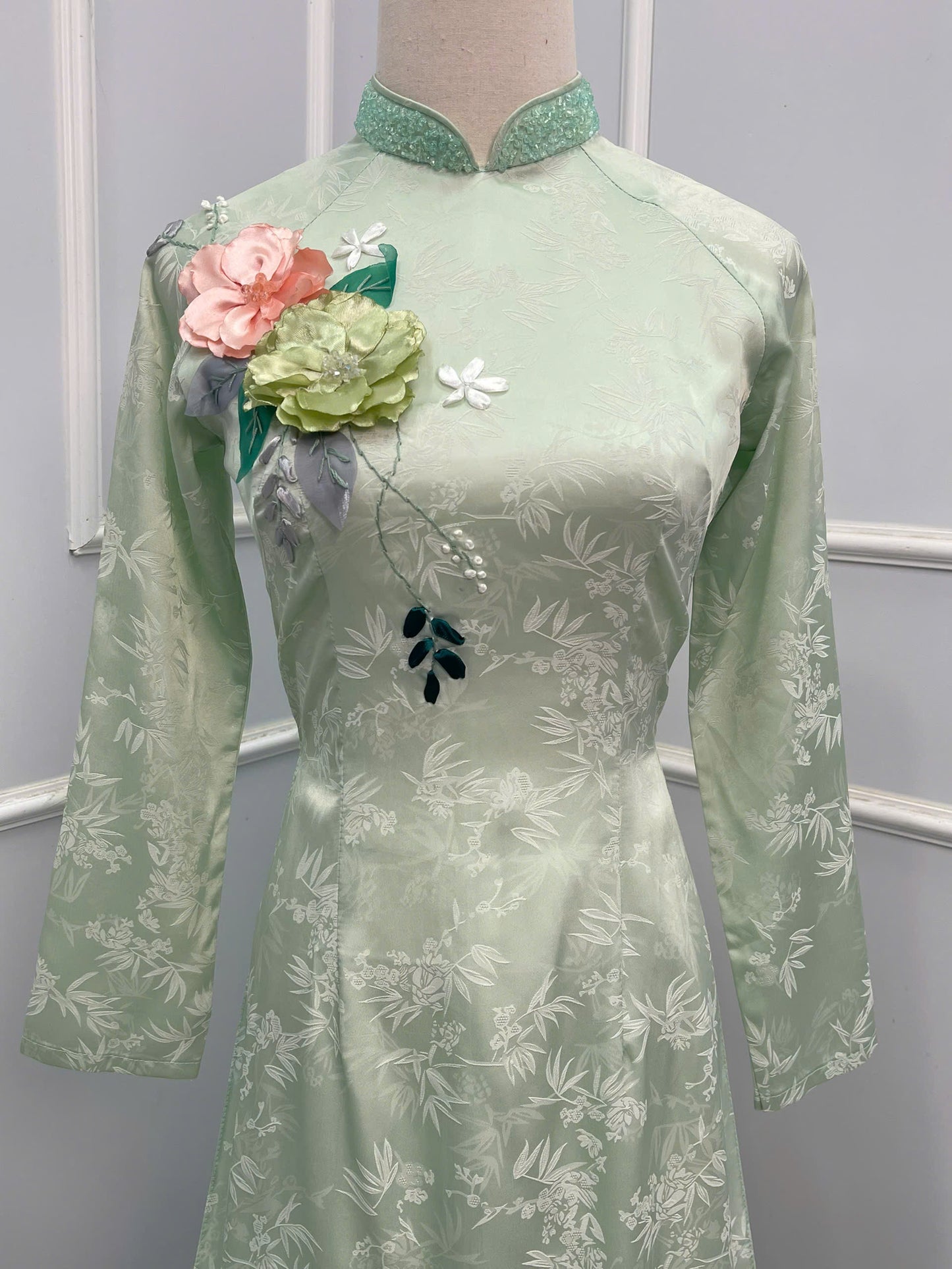 H223 1358 Áo only - Áo dài lụa đính hoa