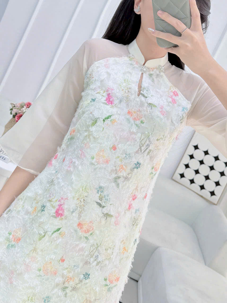 T608 Áo only - Áo dài lụa tơ lông vũ 4 tà màu kem