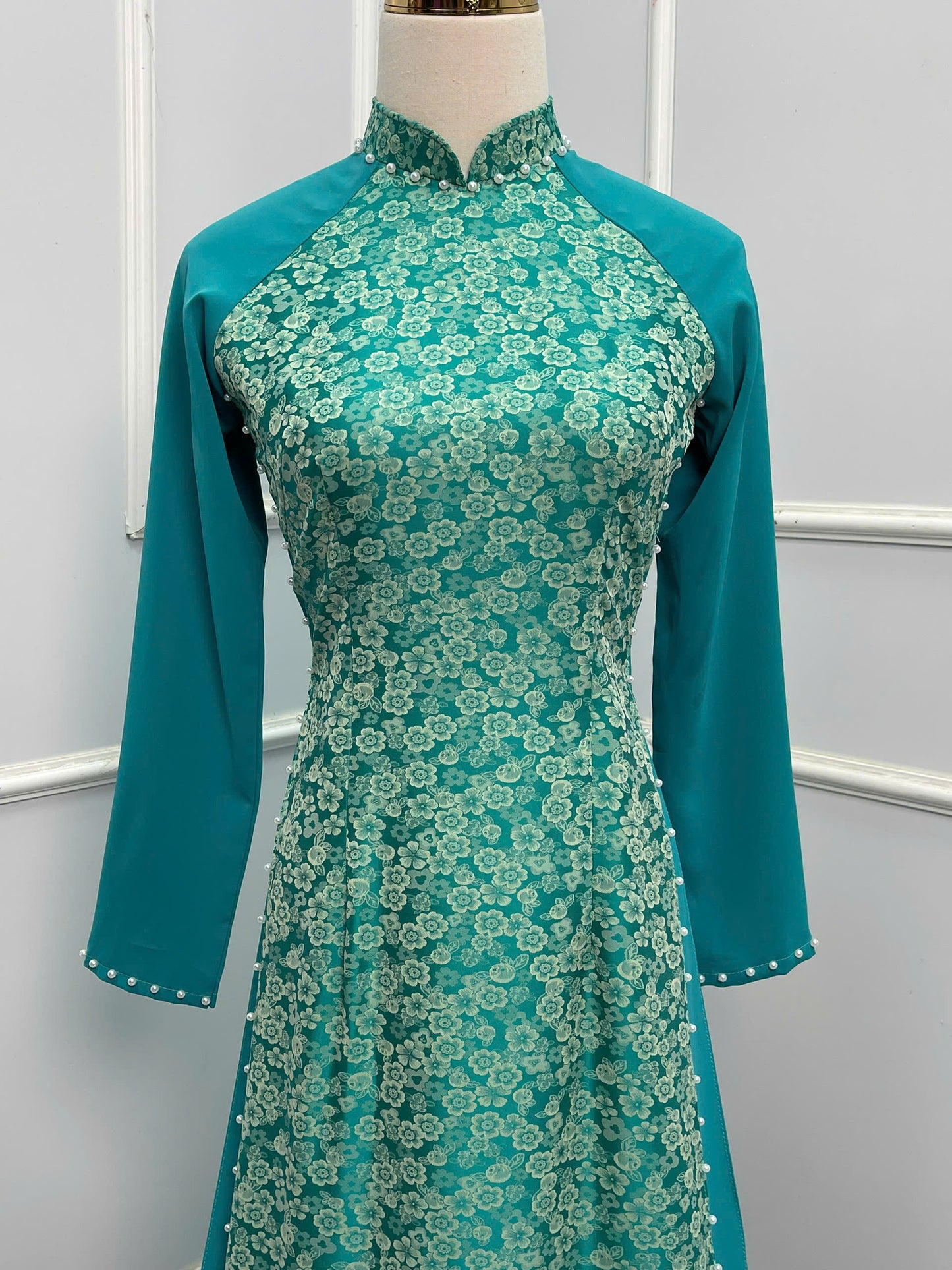 H214 H215 1351 Áo + quần - Áo dài lụa 4 tà đính ngọc + quần cùng màu