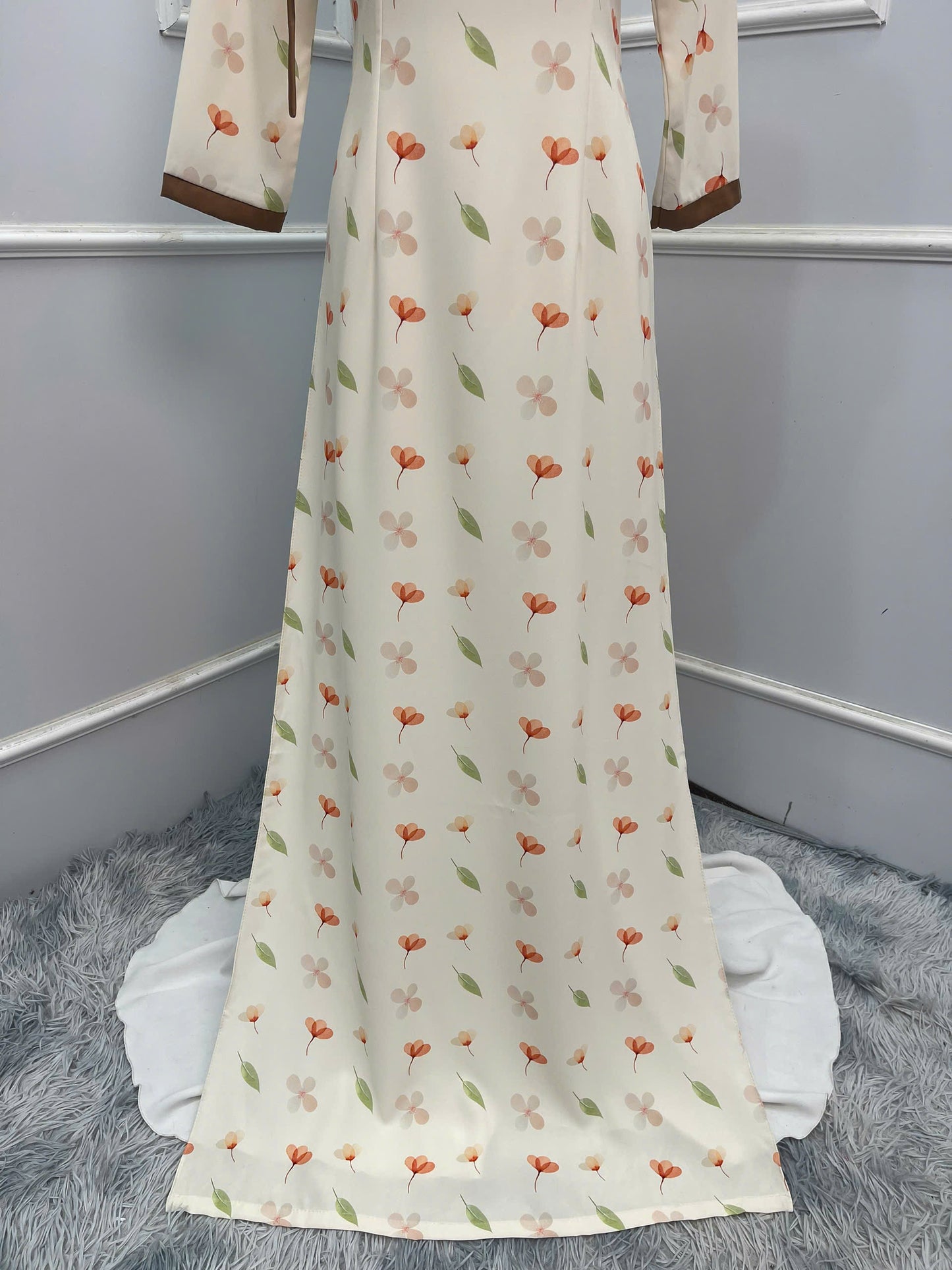 H212 1349 Áo + quần - Áo dài lụa màu kem + quần nâu