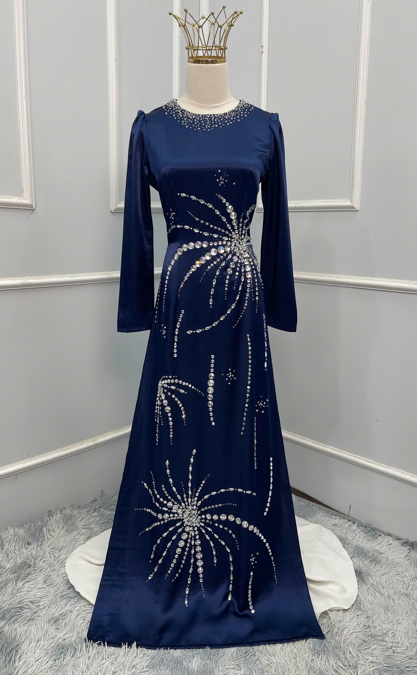 H195 Áo only - Áo dài lụa valentino xanh than đính kết