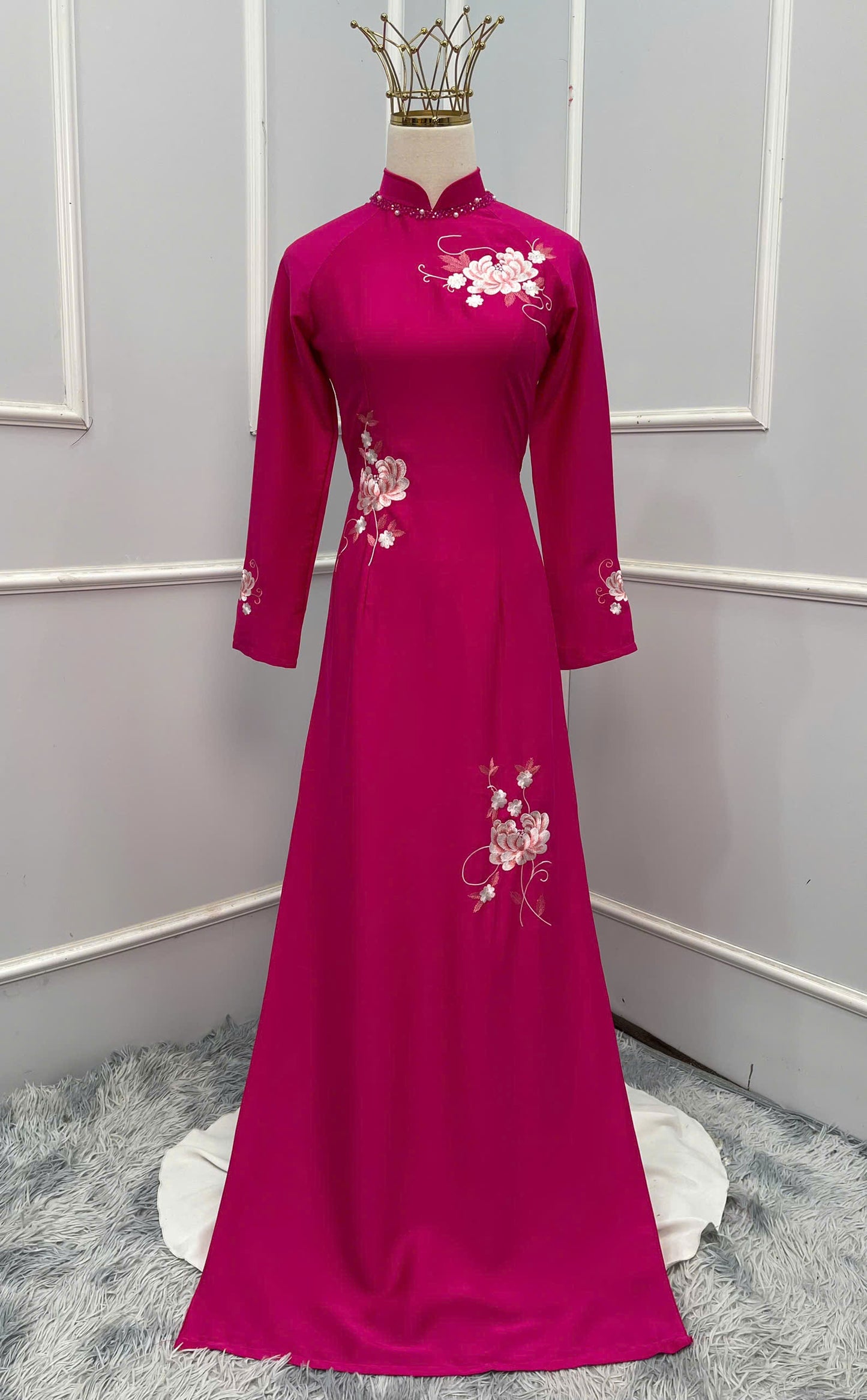 H259 1409 Áo only - Áo dài lụa Indo thêu hoa đính cổ