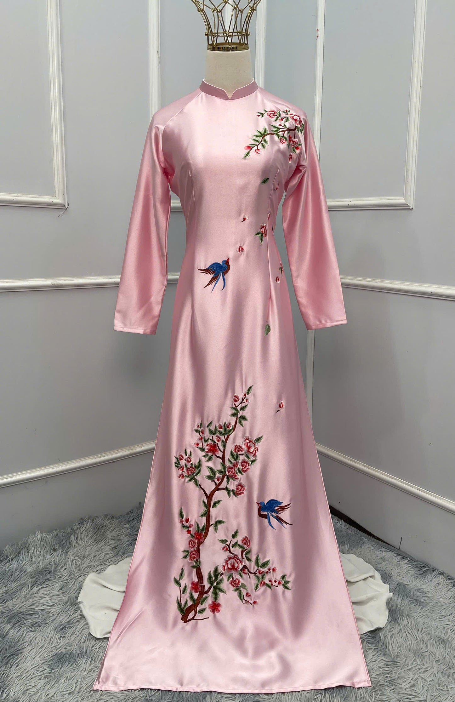 H233 1380 Áo only - Áo dài lụa valentino thêu