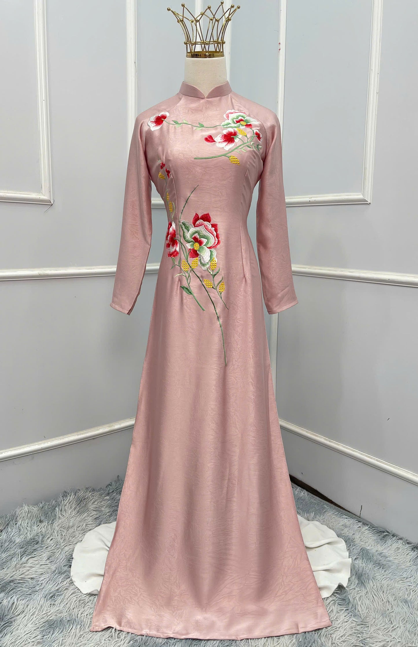 H257 1404 Áo dài lụa hà lan thêu hoa + quần cùng chất