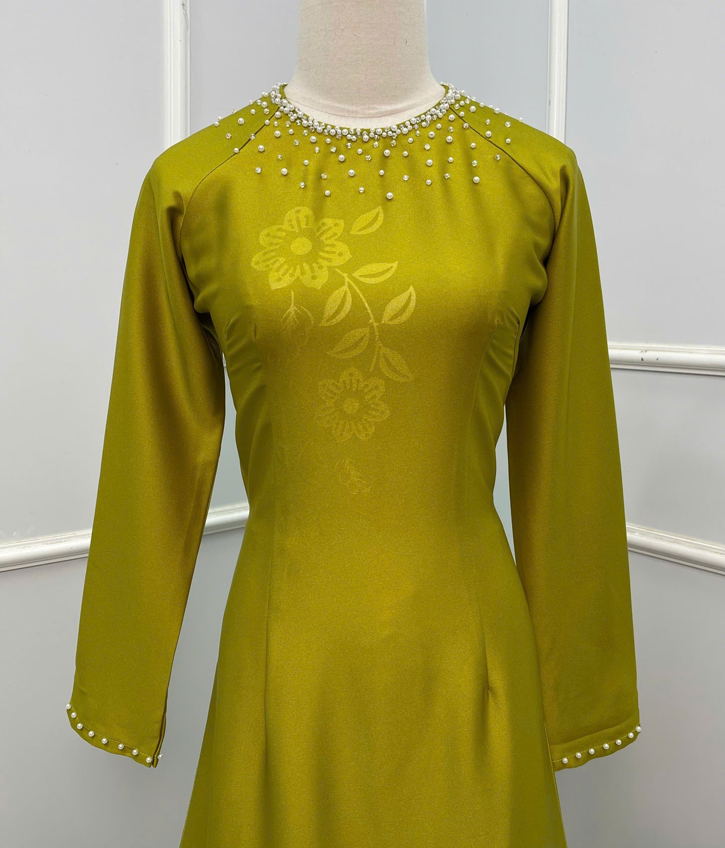 H276 1467 Áo only - Áo dài lụa ánh sao 4D đính cổ màu cốm