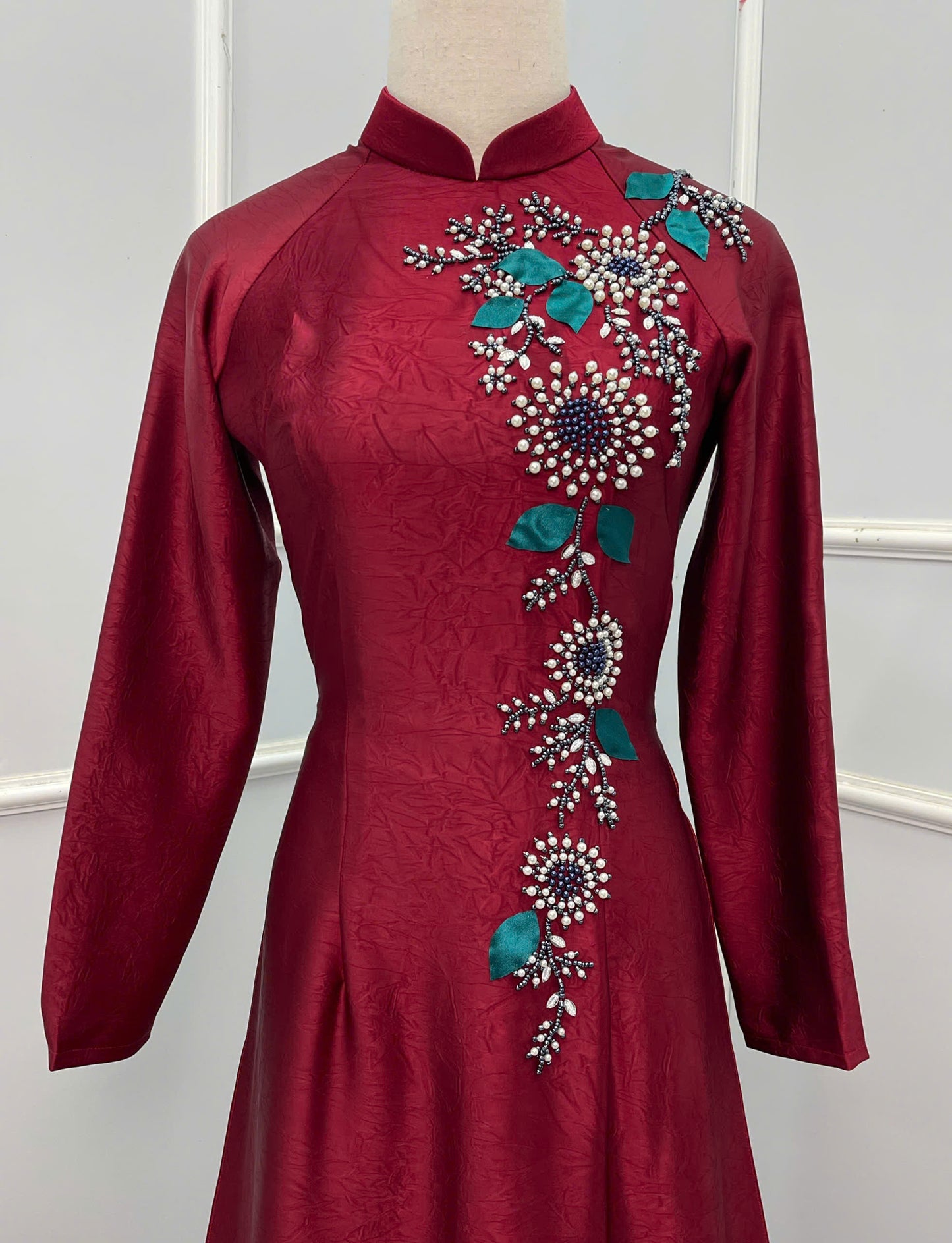 S214 1488 Áo + quần - Áo dài lụa hà lan đính kết màu đỏ