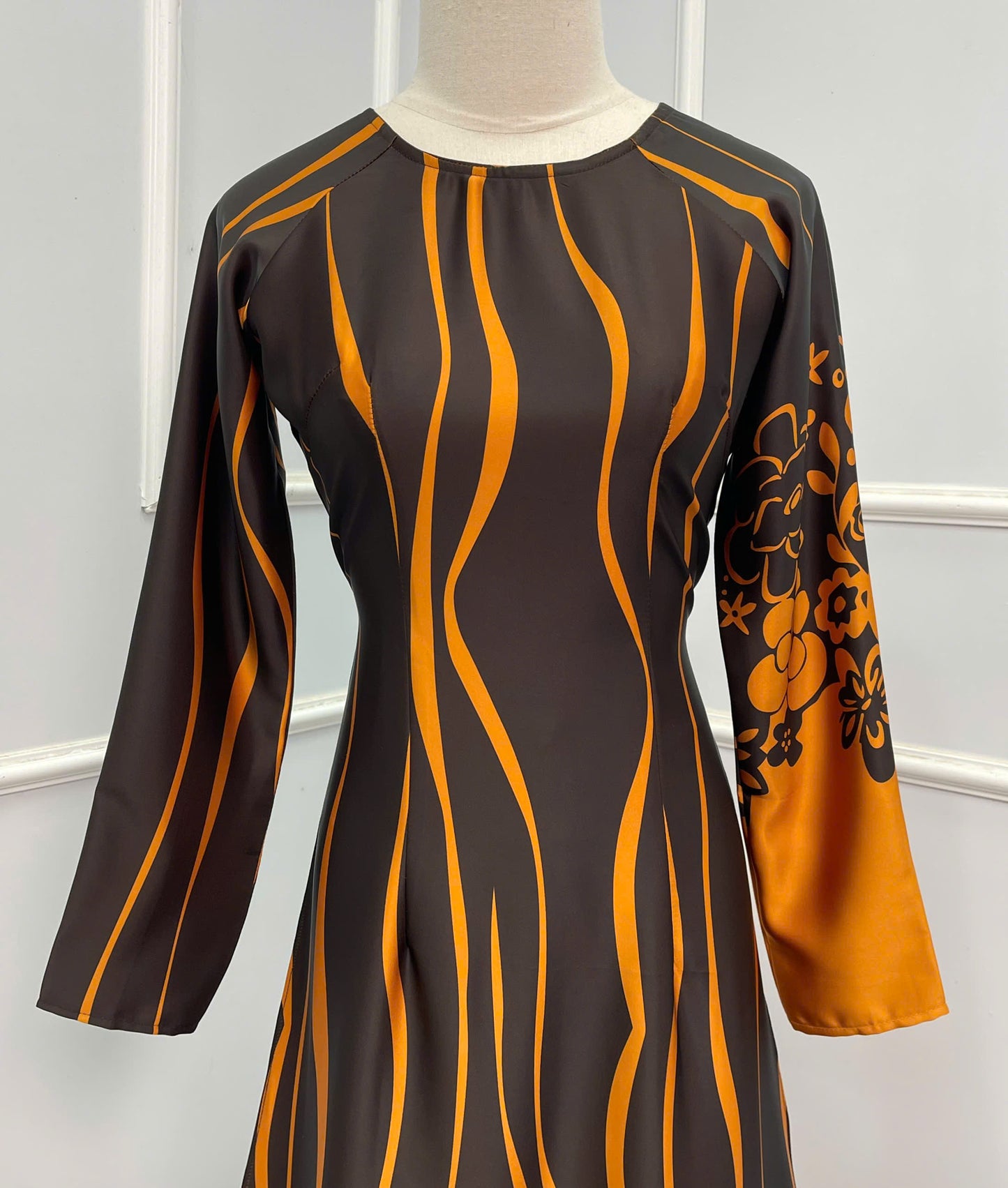 H307 1501 Áo only - Áo dài lụa ánh sao 2 da thiết kế màu đen cam