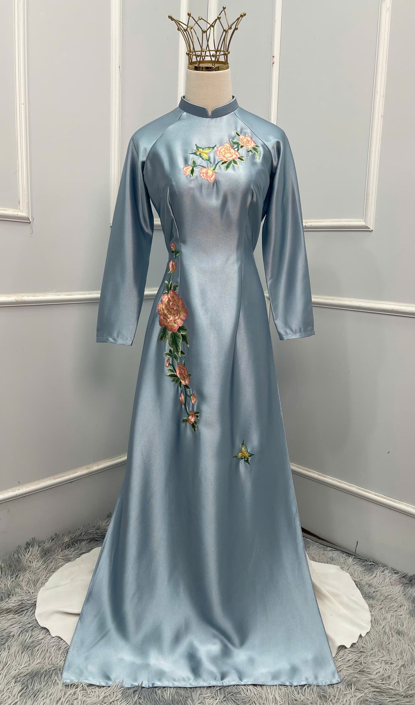 L05 4205 Áo only - Áo dài lụa valentino thêu hoa màu xanh