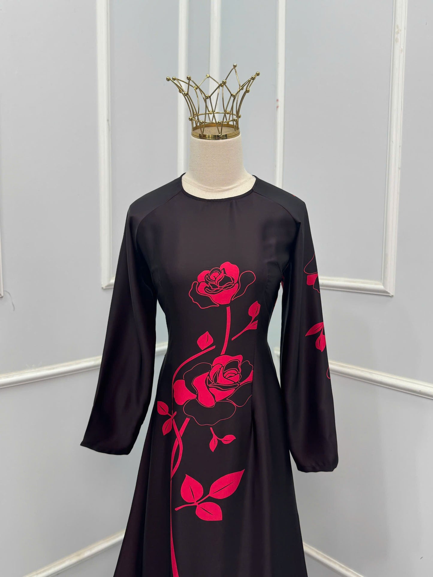 H332 Áo only - Áo dài lụa ánh sao 2 da màu đen hoa hồng