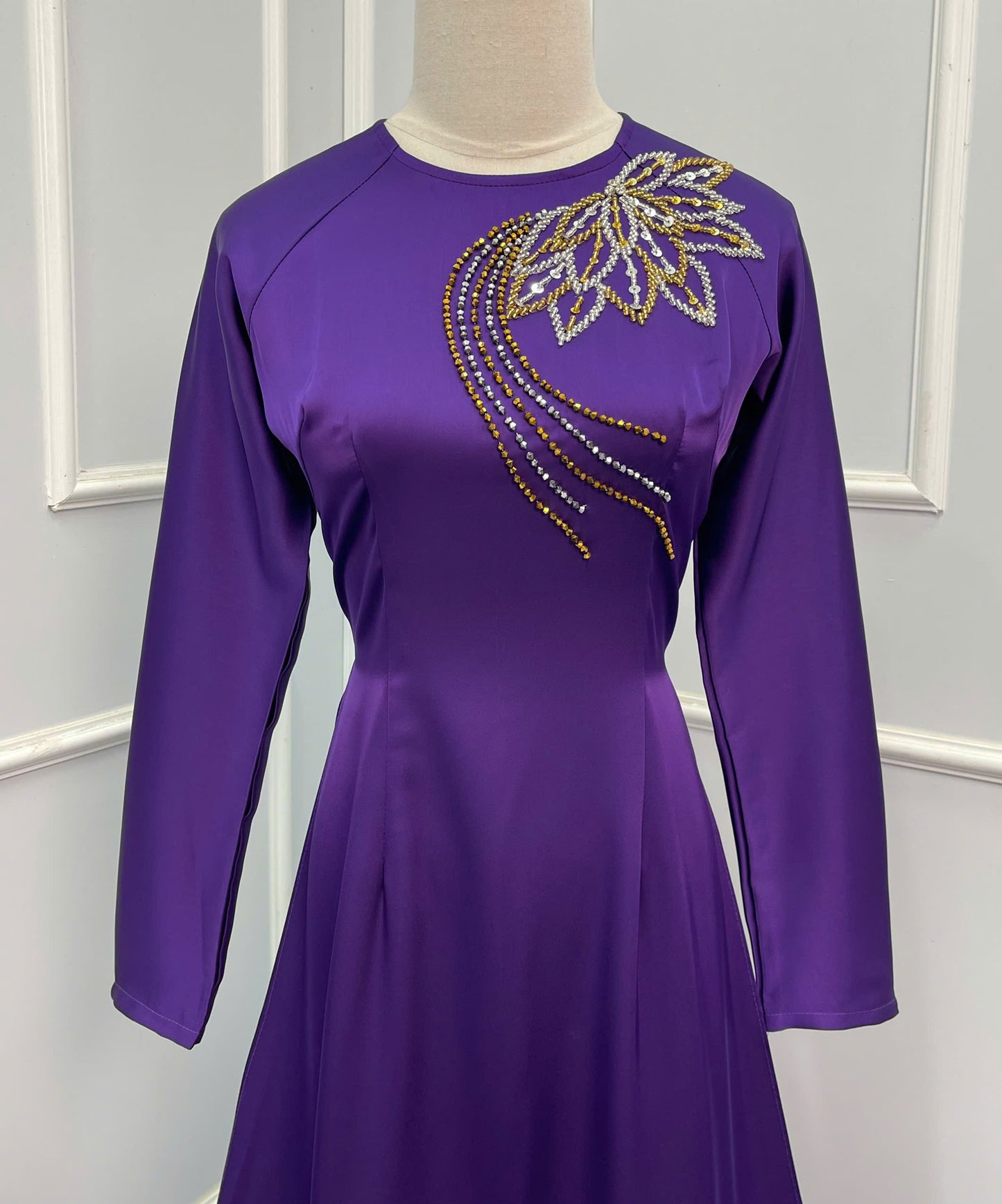 S226 1607 Áo only - Áo dài thiết kế đính kết màu tím đậm