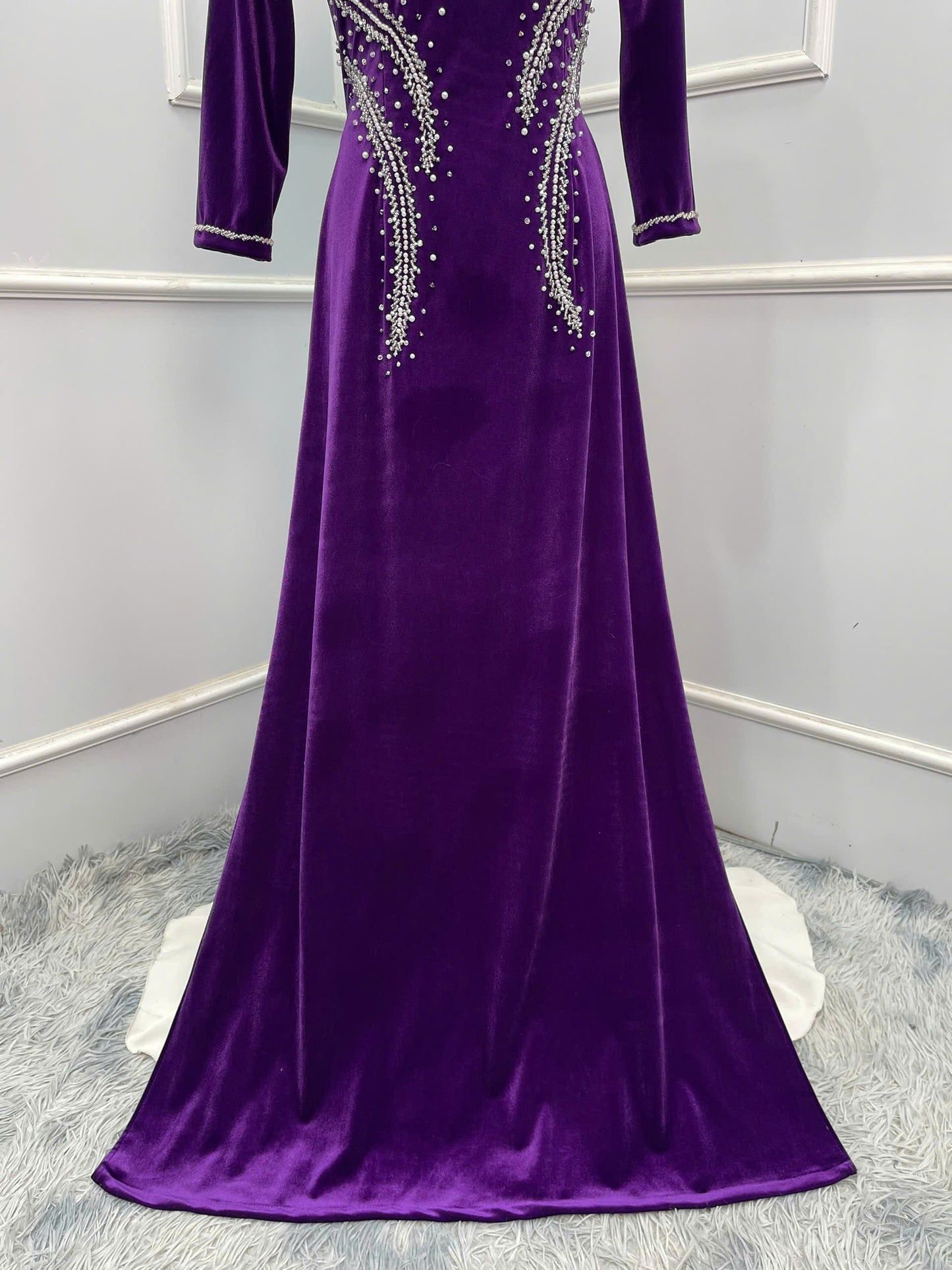 H393 1687 Áo only - Áo dài nhung đính kết màu tím huế